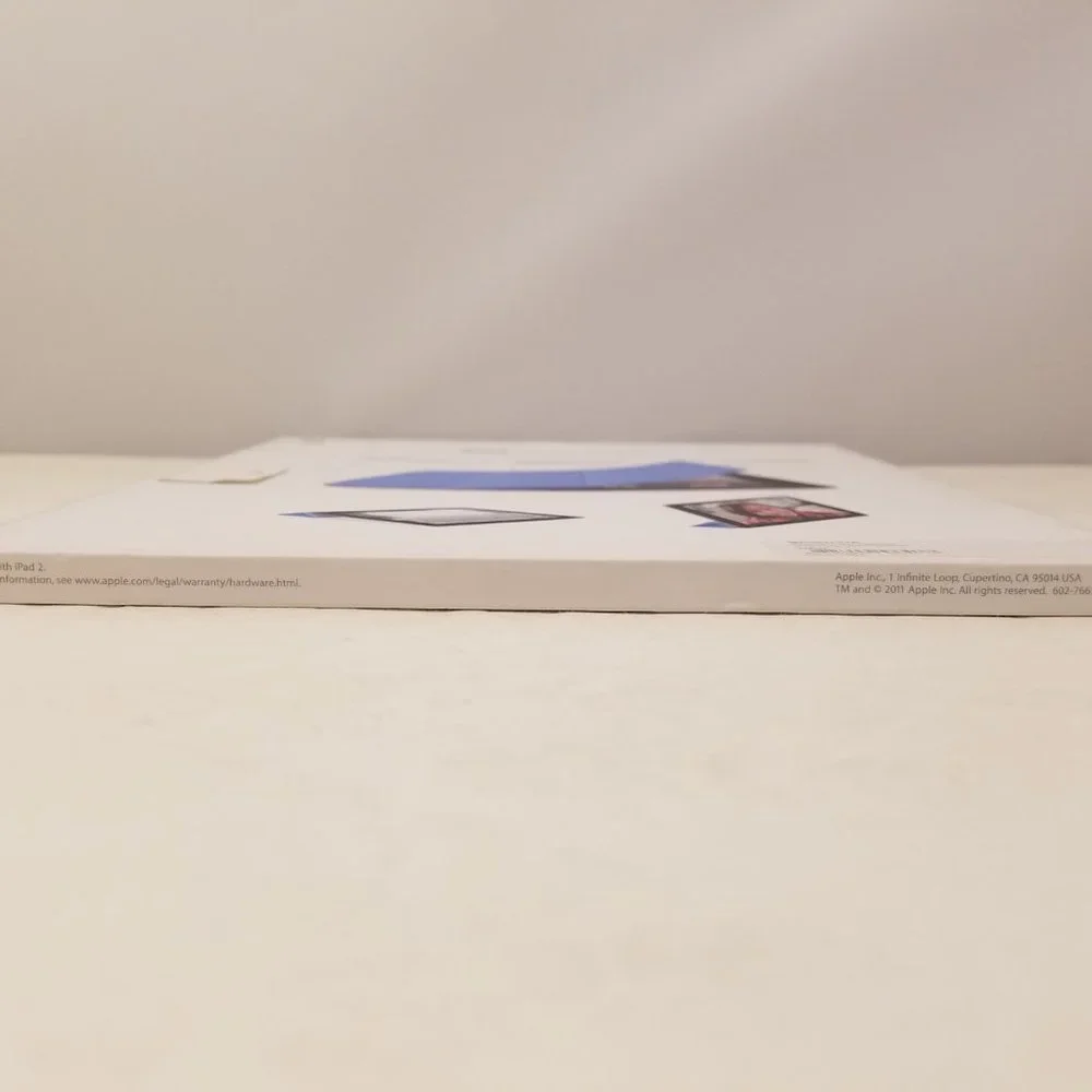 Apple iPad Smart Cover Compatible w/ iPad 2 or Later LIGHT GRAY